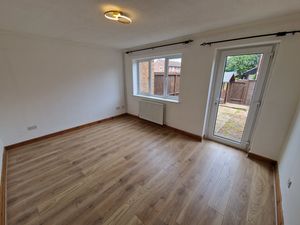 Sitting Room- click for photo gallery